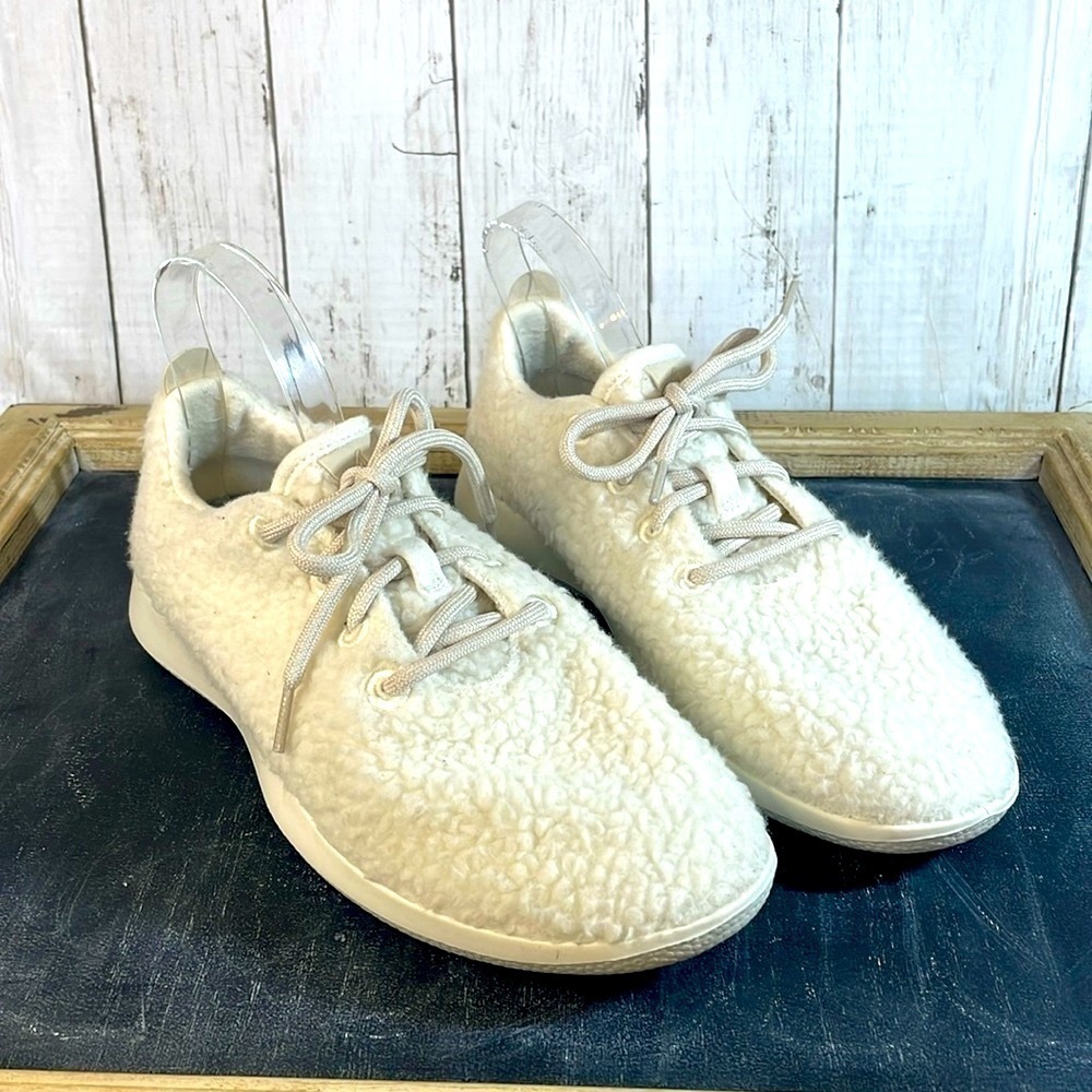 ALLBIRDS Wool Runners White Fluff Limited Edition Sherpa Look NEW Sneakers